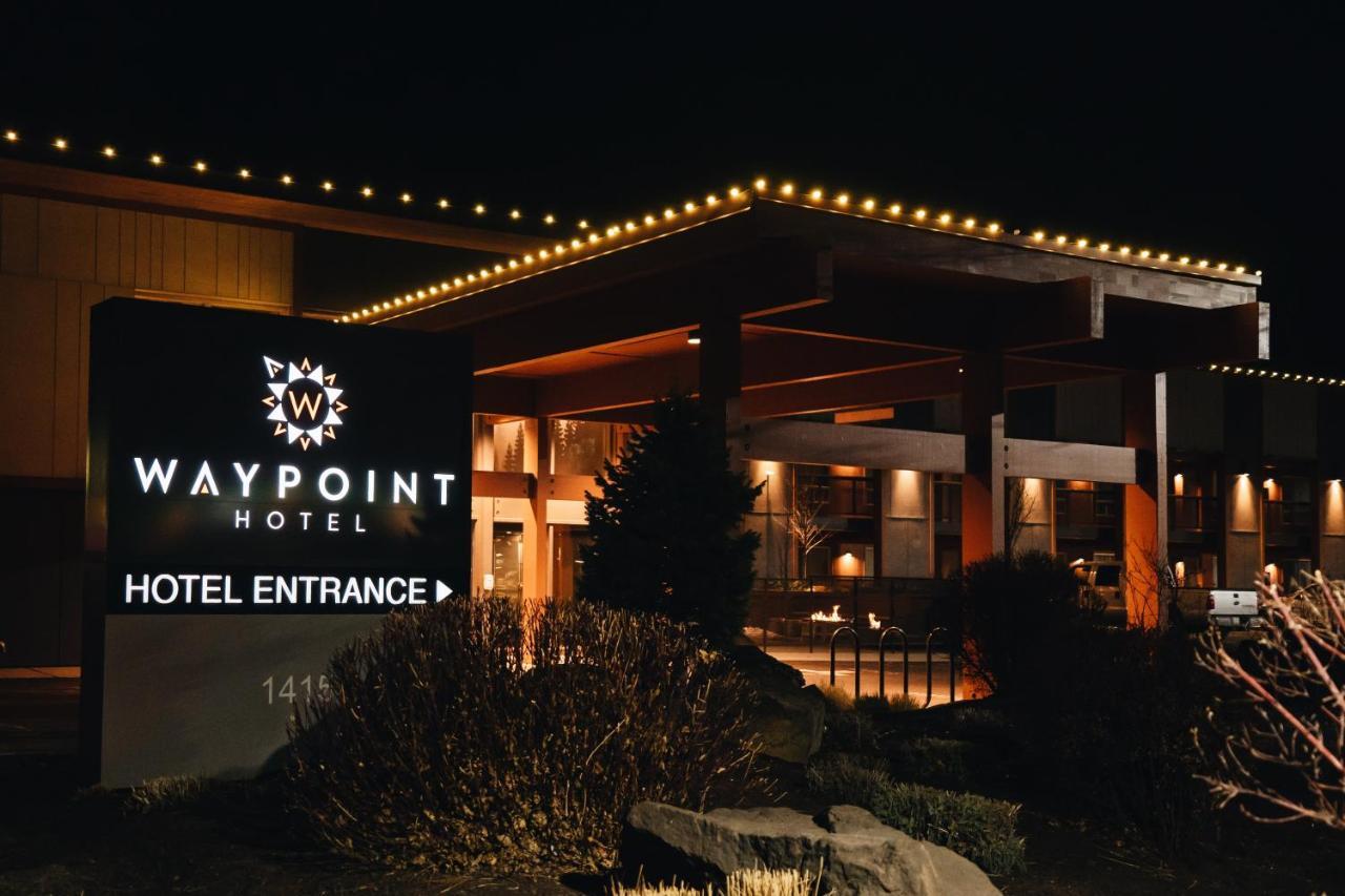 Waypoint Hotel Bend Exterior photo